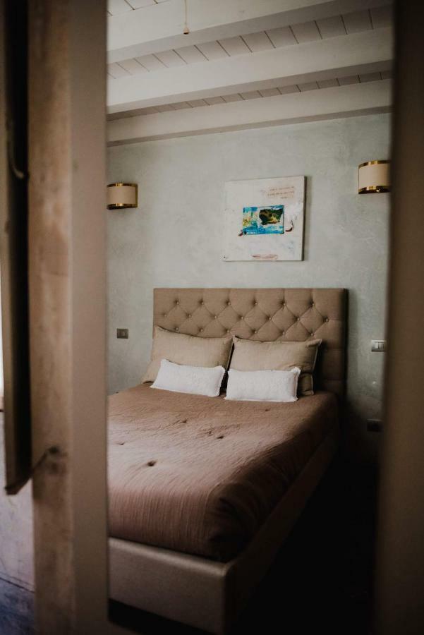 Regina Teodolinda Suites Laglio Ngoại thất bức ảnh